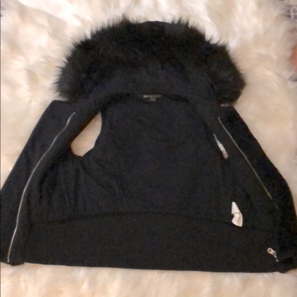 Armani Exchange Sleeveless Fur Hoodie - Picture 6 of 7